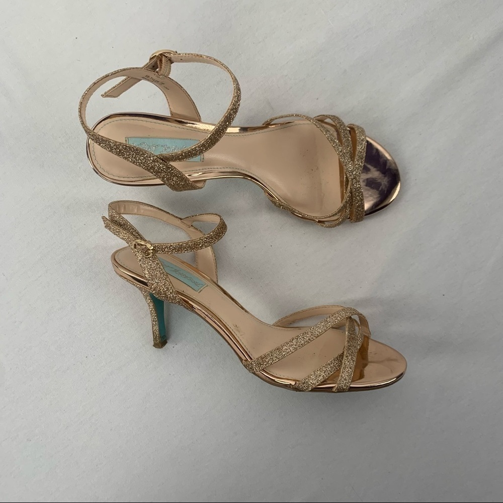 Betsey Johnson Strappy Glitter Heeled Sandals in Gold Size 8